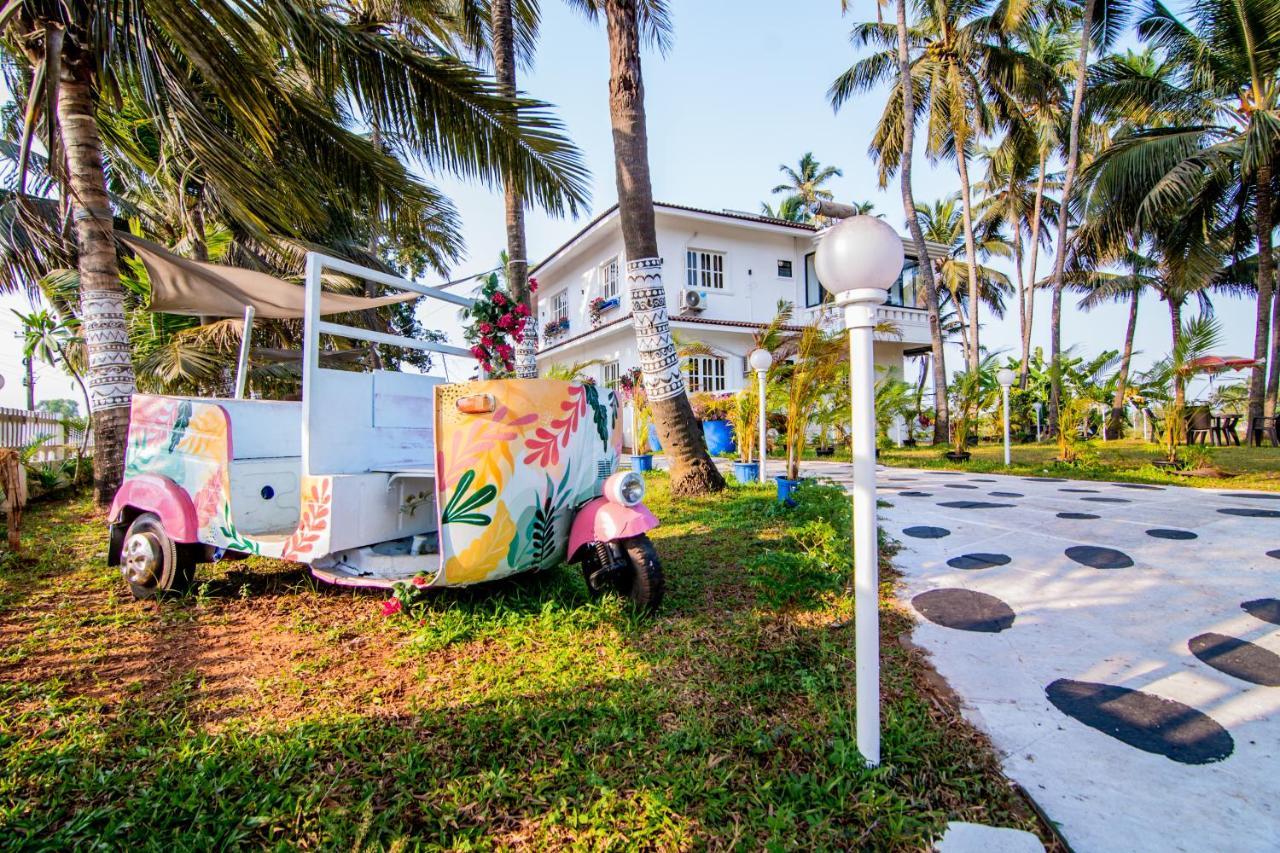 White House In Goa, Truly Amazing Experience Bed & Breakfast Saligao Exterior photo