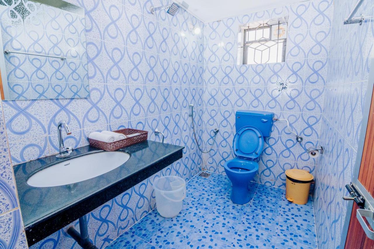 White House In Goa, Truly Amazing Experience Bed & Breakfast Saligao Exterior photo